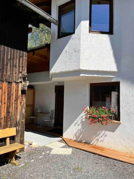 Haus Alberto - Haus Mit 2 Ferienwohnungen Otztal-Bahnhof Exterior photo