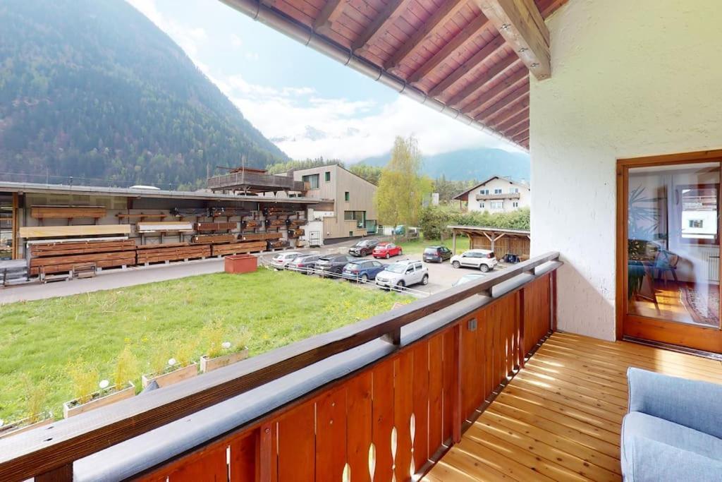 Haus Alberto - Haus Mit 2 Ferienwohnungen Otztal-Bahnhof Exterior photo